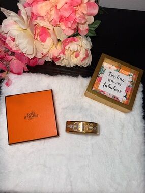 Hermes Gold Tone Enamel Concours D’Etrier 6.75 Inch Bangle With Box #S4418-2